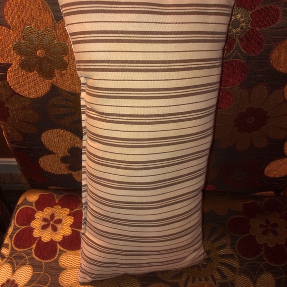 Preloved Long Accent Pillow - Picture 3 of 4